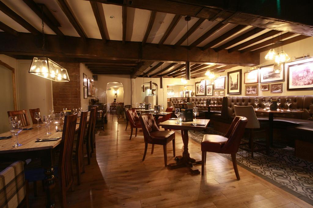 Crown Hotel Нантвич Экстерьер фото